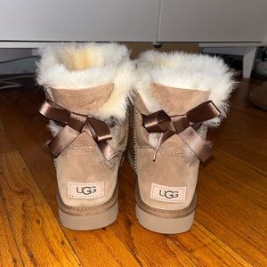 Ugh mini bailey bows